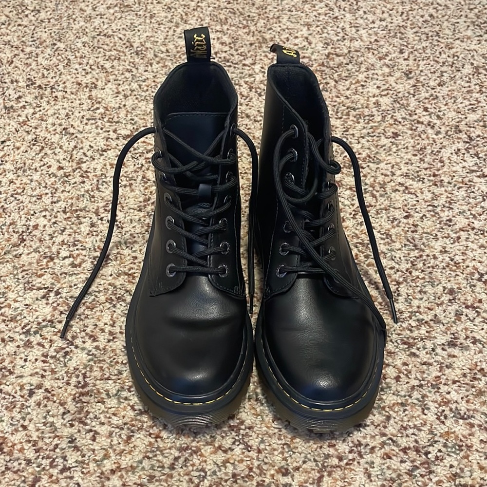 Dr. Martens boots. Size 7. Black, barely used.